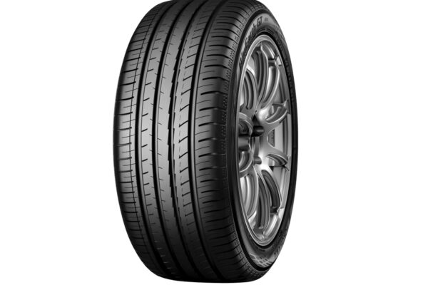 SUMMARDEKK 245/40R19 98W YOKOHAMA